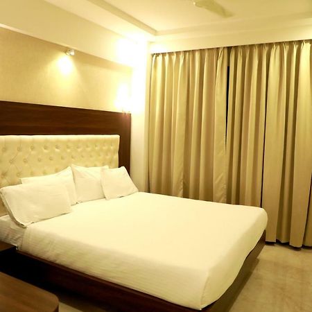 Hotel Lords, Fort Мумбаи Экстерьер фото