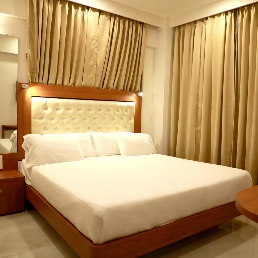 Hotel Lords, Fort Мумбаи Экстерьер фото