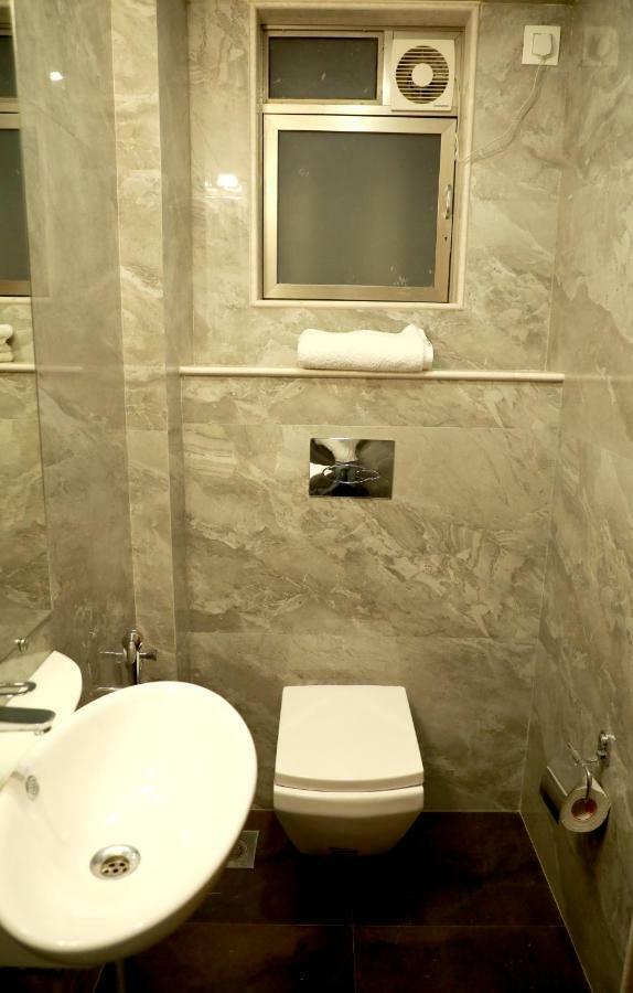 Hotel Lords, Fort Мумбаи Экстерьер фото
